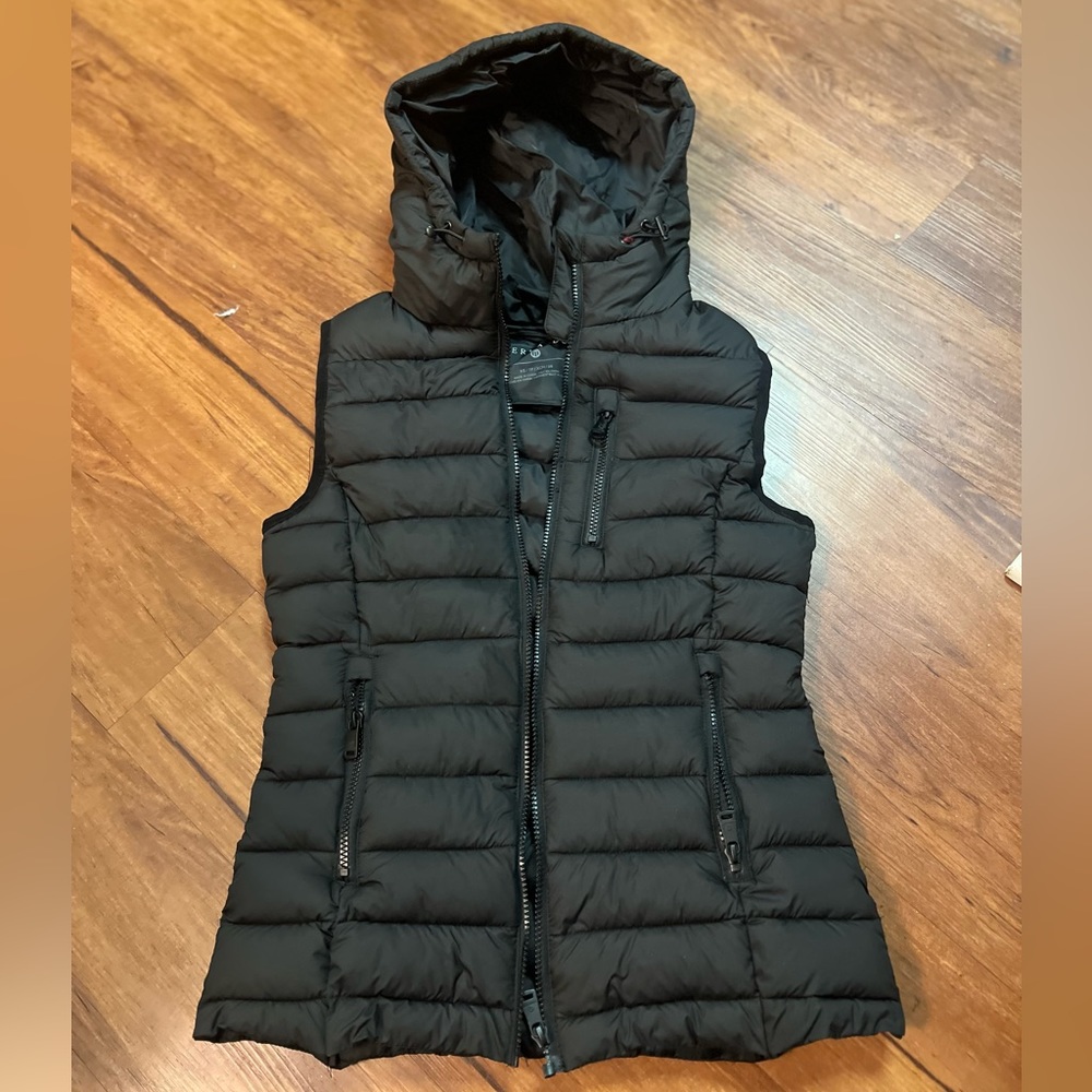 Bernardo Vest